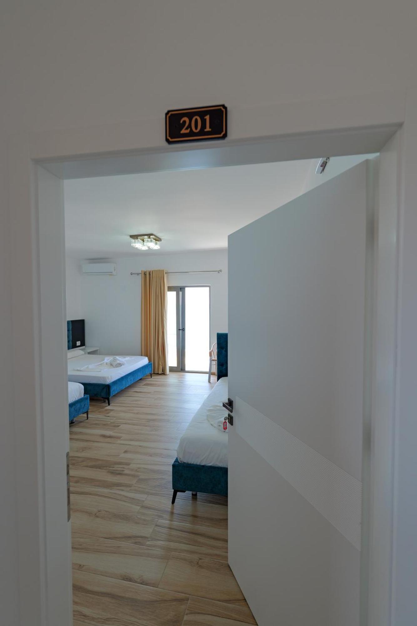 Hotel Take ボルシュ エクステリア 写真
